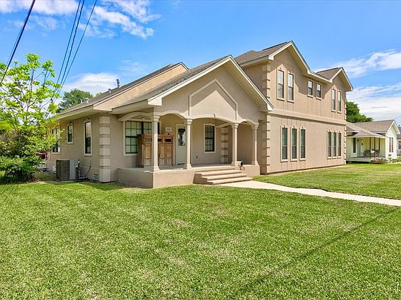 3rd image of 332 Avenue C