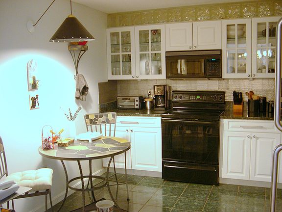 EIA Kitchen w/ Granite