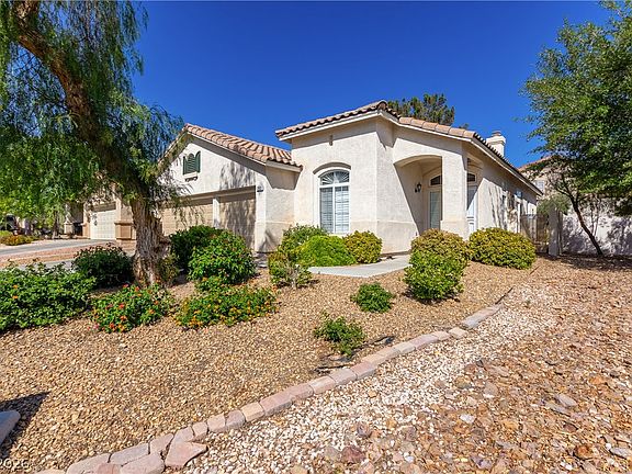 2nd image of 253 Mesquite Ridge Ln