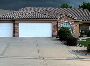 706 W 35th St, Hastings, NE 68901