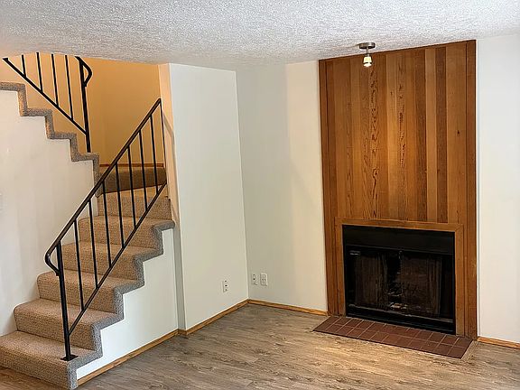 3rd image of 4241 SE Ivon St