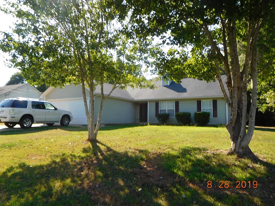 2nd image of 75 Cypress Dr