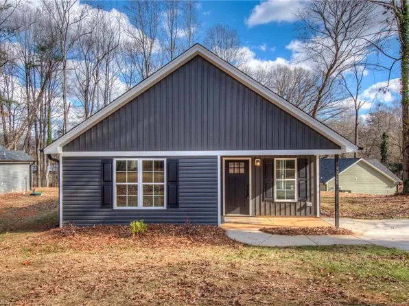 4720 Wait Rd, Winston Salem, NC 27106