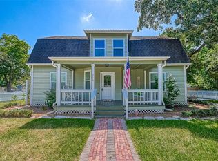 216 S Jackson St, Alvin, TX 77511