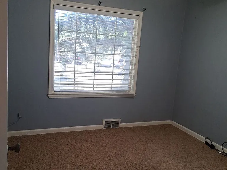 535 Crescent Dr — Photo 6