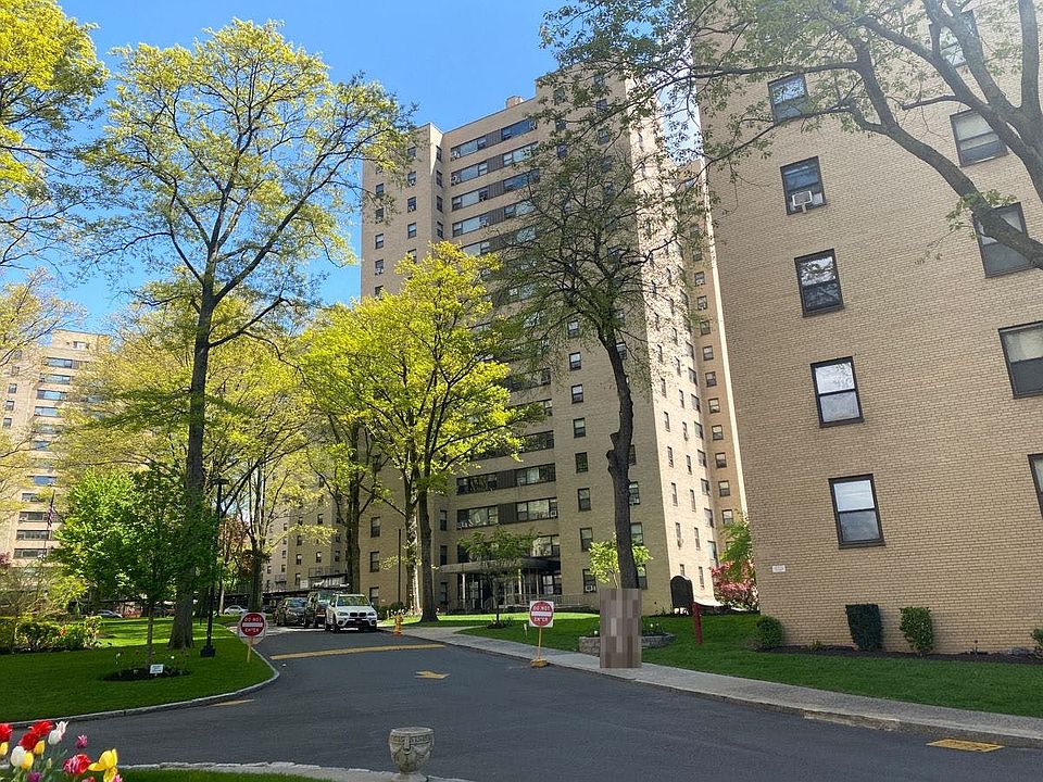 1st image of 9 Fordham Hill Oval APT 4F