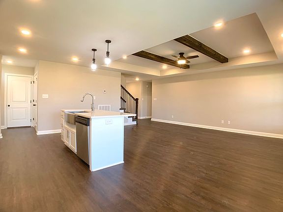 5th image of 1053 Charles Thomas Dr