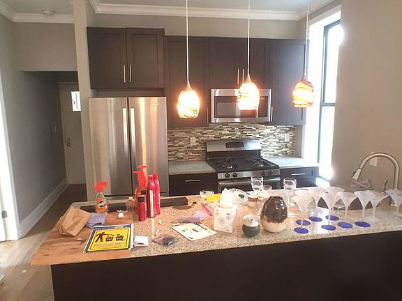 2nd image of 300 E 5th St APT 6