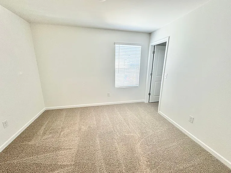 1326 Short St — Photo 10