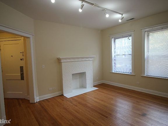 5th image of 6720 N Lakewood Ave APT 1