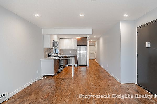 1st image of 9222 Skidmore Ave #2B
