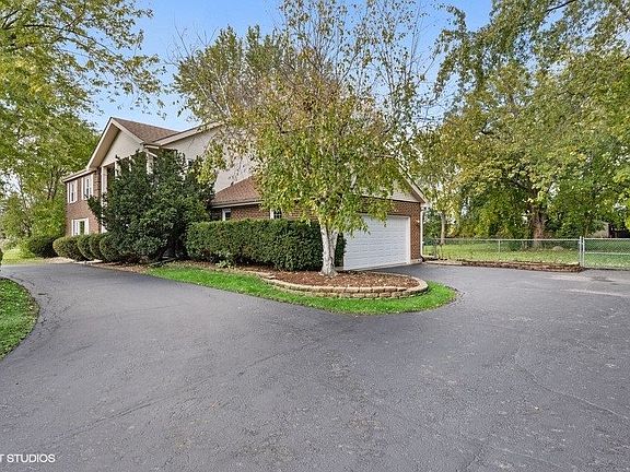 2nd image of 501 Widgeon Ln