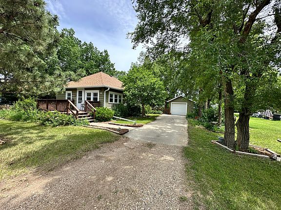 5th image of 16 Quinn Ave SW