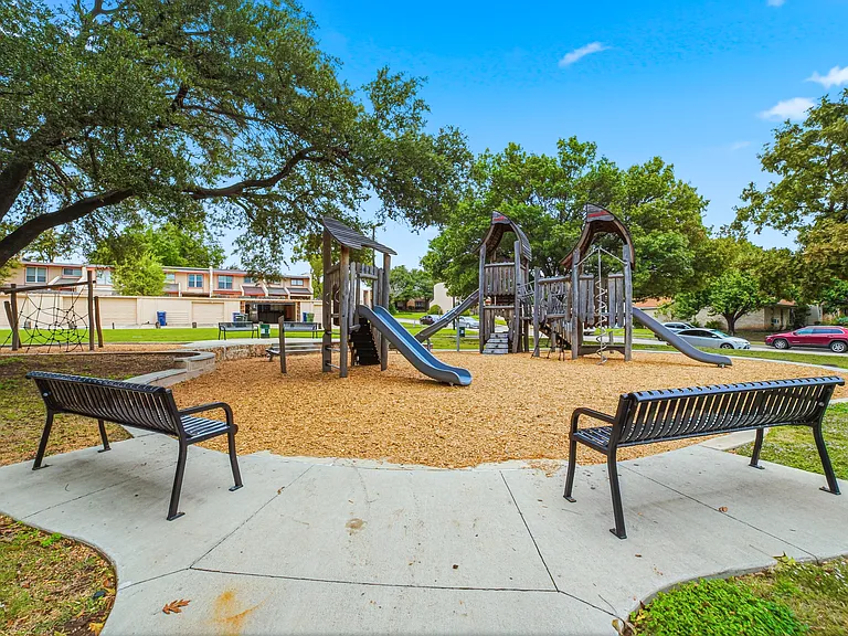 334 Valley Park Dr — Photo 36
