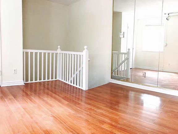 Private Entrance, to Stairs, to Living Room