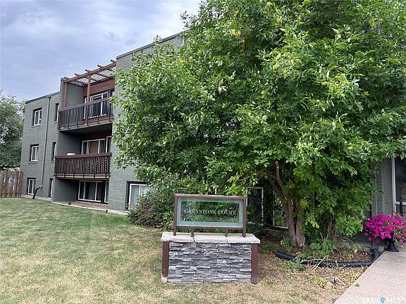 2nd image of 208 Lindsay Place #17