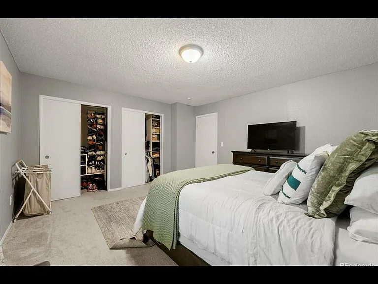 11687 E Cedar Ave — Photo 15