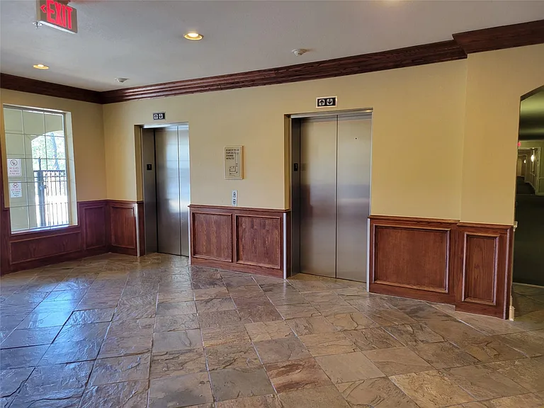 7575 Kirby Dr #1211 — Photo 5