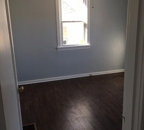 5th image of 8633 Ardelia Ave