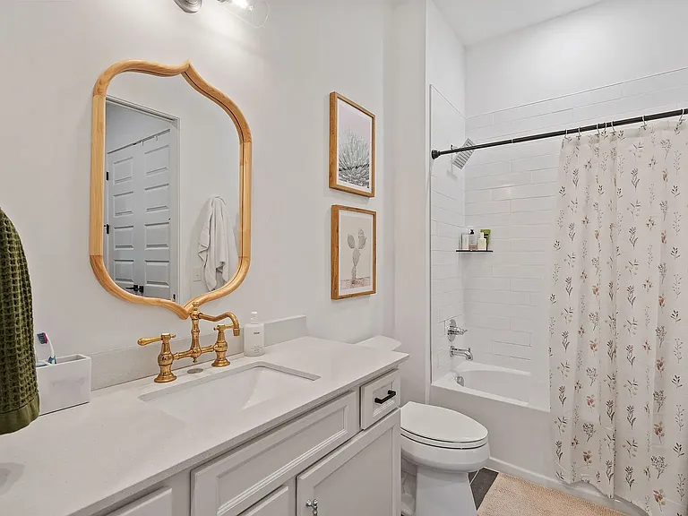 1403 Martin St #202 — Photo 22