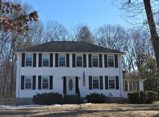 9 Colonial Dr, Dracut, MA 01826