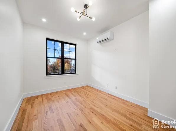 429 Columbia Street image 3 of 13