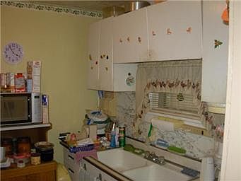 4th image of 1511 Oakley Ave