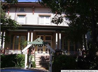 9 Trinity Pl, Staten Island, NY 10310