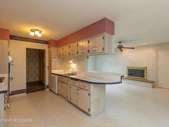 3rd image of 503 Bruner Pl