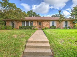 1109 Briarcreek Dr, Arlington, TX 76012