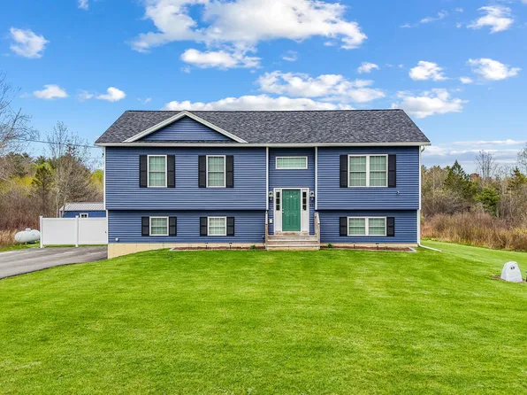 43 Boxwood Lane, Hermon, ME 04401