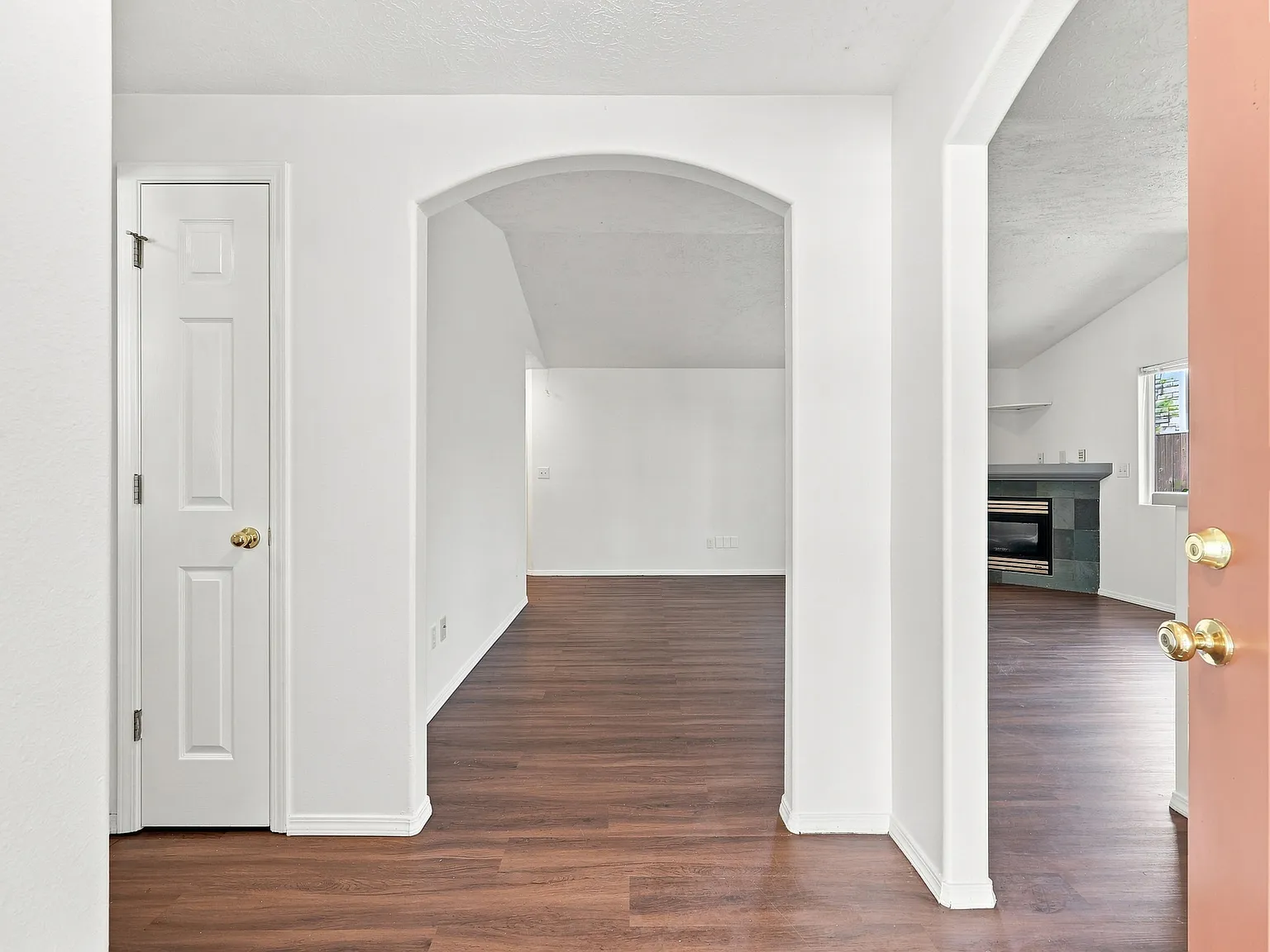 20386 Tyler Ln — Photo 3