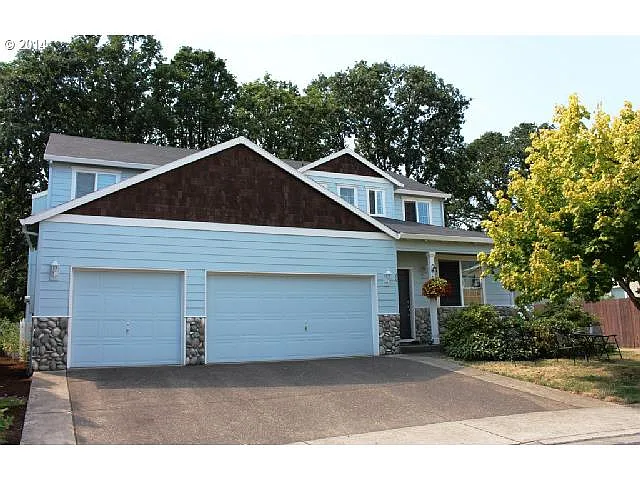 69 SW Horton Way photo 1