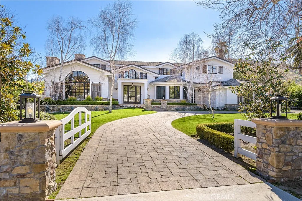 6 bed, 8.0 bath, 8284 sqft, $35,000 — Photo 1