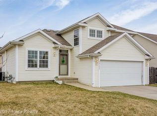 2711 12th St SW, Altoona, IA 50009