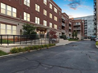 118 S Washington St #102B, Green Bay, WI 54301