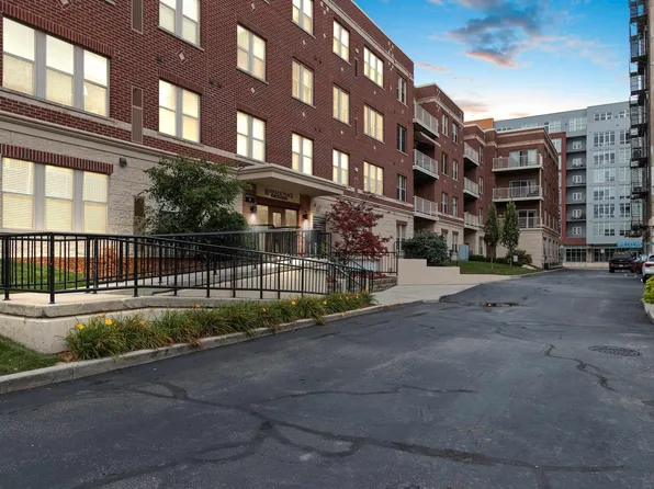 118 S Washington St #102B, Green Bay, WI 54301