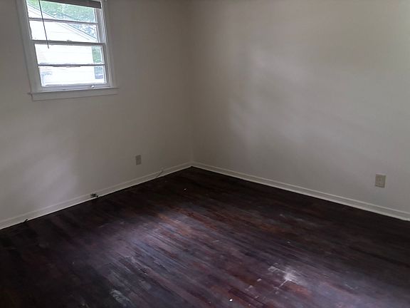 2nd image of 2317 Briarfield Rd