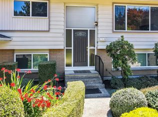 2520 166th Ave NE, Bellevue, WA 98008