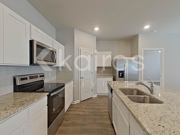 5th image of 106 Orthello Ct