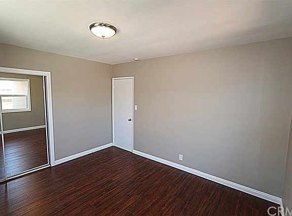 3rd image of 615 E 138th St