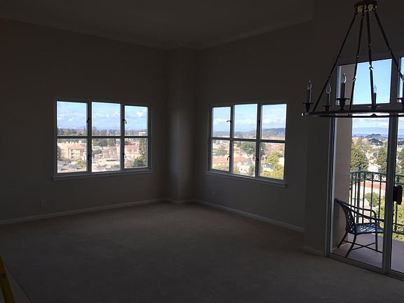 4th image of 1 Baldwin Ave APT 1023