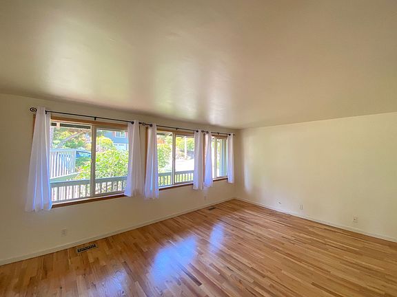 3rd image of 5644 129th Ave SE