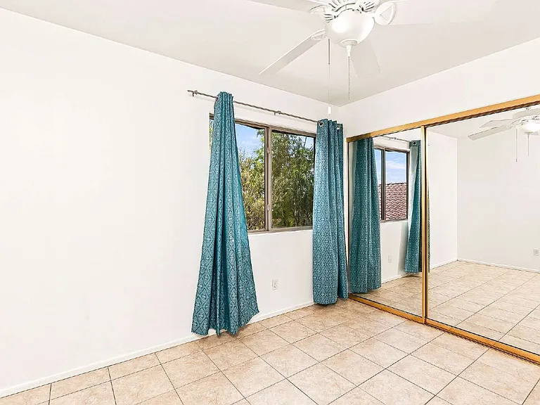 2426 W Silverbell Tree Dr — Photo 13
