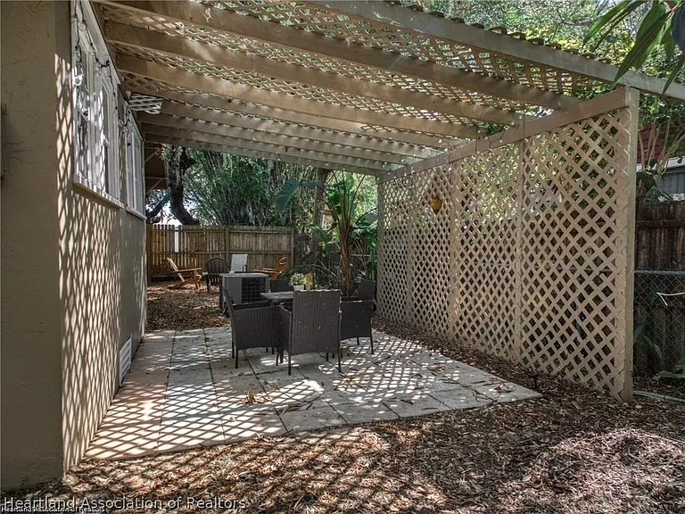 412 Rose Ave — Photo 24