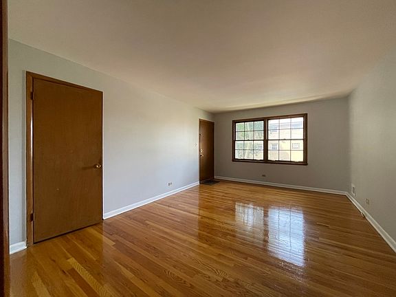 5th image of 4101 W Berteau Ave APT 201