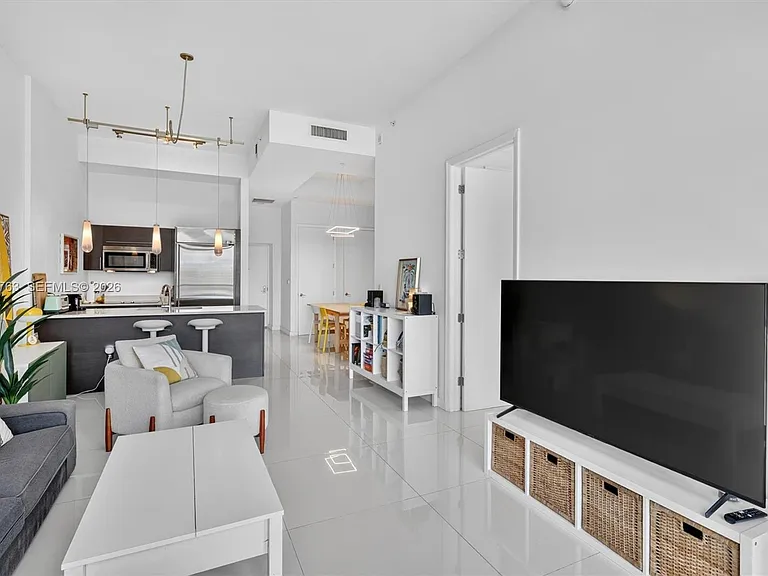 500 Brickell Ave #1100 — Photo 5