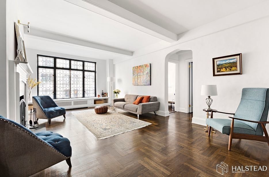 1st image of 40 W 67th St APT 7A