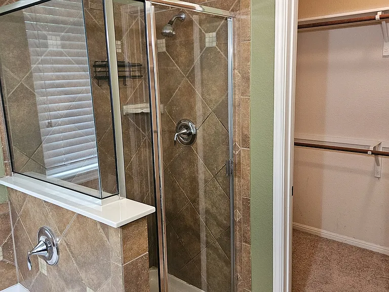 11208 Friendship Dr — Photo 17