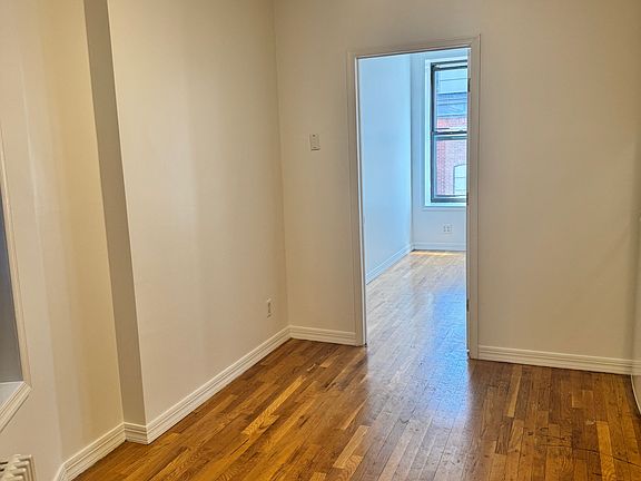 4th image of 176 Ludlow St #1G